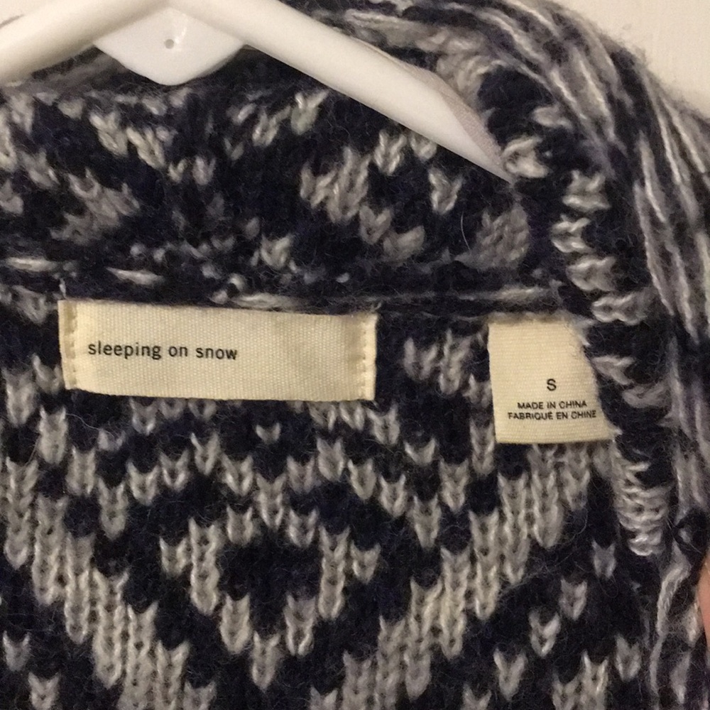 Sweater - Picture 4 of 4